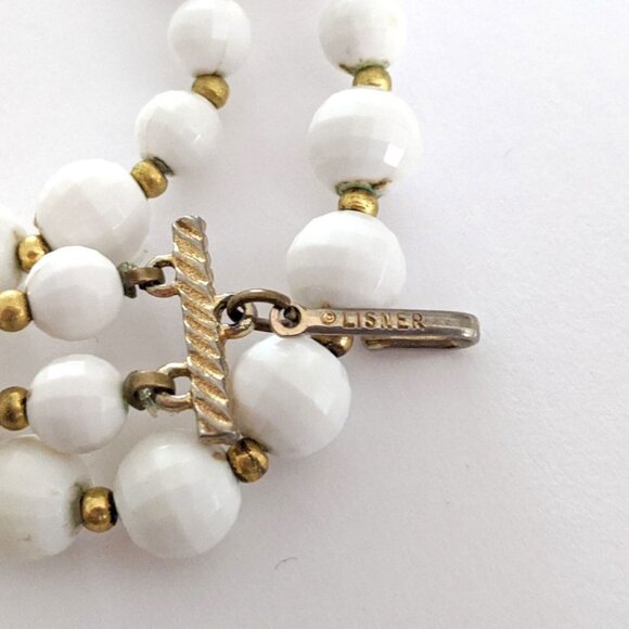 Vintage LISNER White & Gold-Tone Double Strand Faceted Bead Necklace Signed - Picture 6 of 8